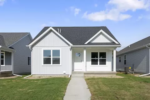 117 Coral Dr, Waterloo, IA 50701