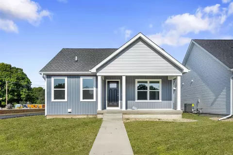 119 Coral Dr, Waterloo, IA 50701