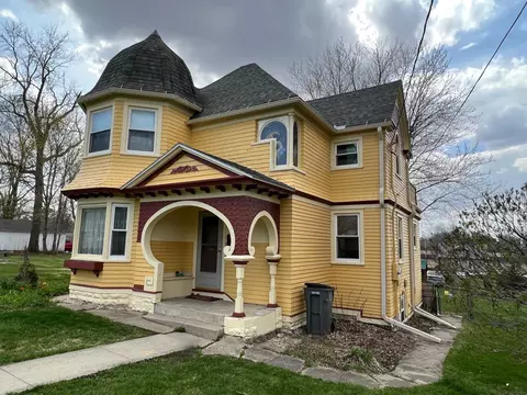 214 S Walnut St, West Union, IA 52175