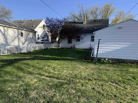 1161 E Mitchell Ave, Waterloo, IA 50702 photo 11