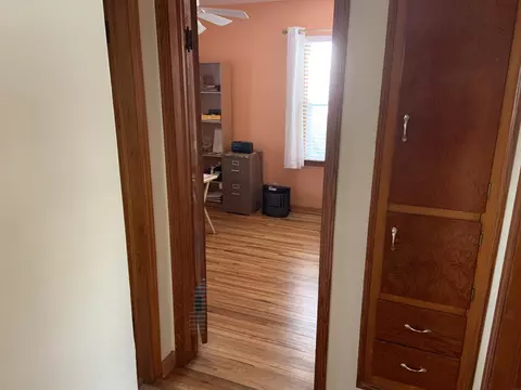 1161 E Mitchell Ave, Waterloo, IA 50702 photo 3