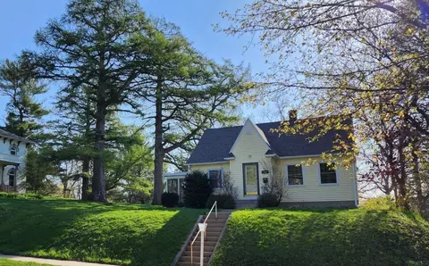 359 S Vine St, West Union, IA 52175