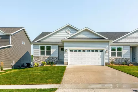 3375 Lincolnshire Rd, Waterloo, IA 50701