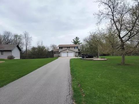 262 Oak Ridge Dr, Clermont, IA 52135