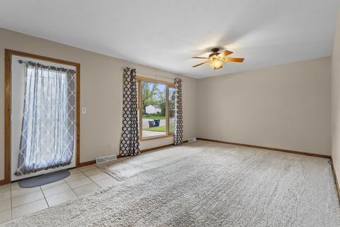 1919 Upton Ave, Waterloo, IA 50701 photo 3