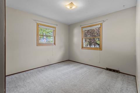 1919 Upton Ave, Waterloo, IA 50701 photo 13