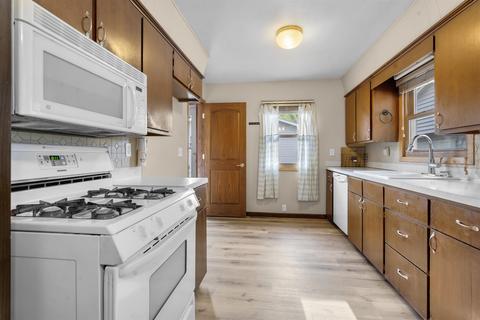 1919 Upton Ave, Waterloo, IA 50701 photo 5