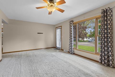 1919 Upton Ave, Waterloo, IA 50701 photo 4