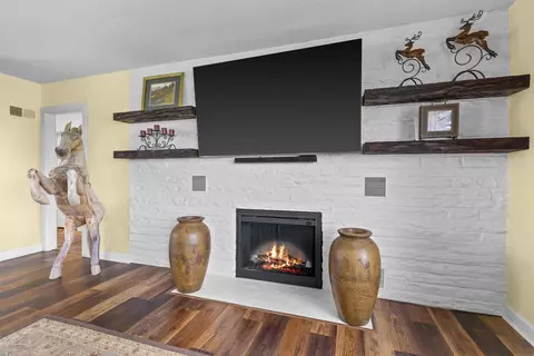 1756 65th St, Garrison, IA 52229 photo 6