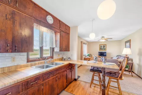 607 E 13th St, Vinton, IA 52349 photo 14