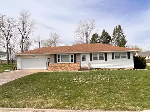 501 Fairlane St, Dysart, IA 52224