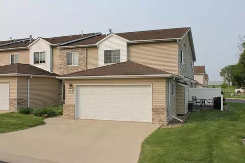 2109 Cassi Rdg, Waterloo, IA 50701 photo 2