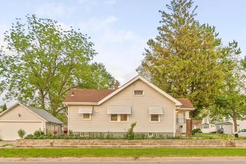 1101 Bertch Ave, Waterloo, IA 50702