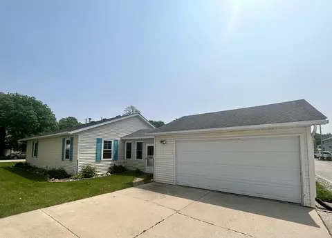 809 River St, Decorah, IA 52101 photo 20