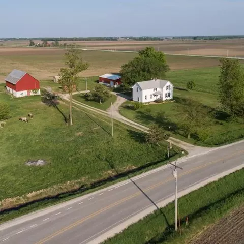1191 Navaho Ave, Sumner, IA 50674