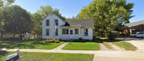 403 Commercial St, Strawberry Point, IA 52076