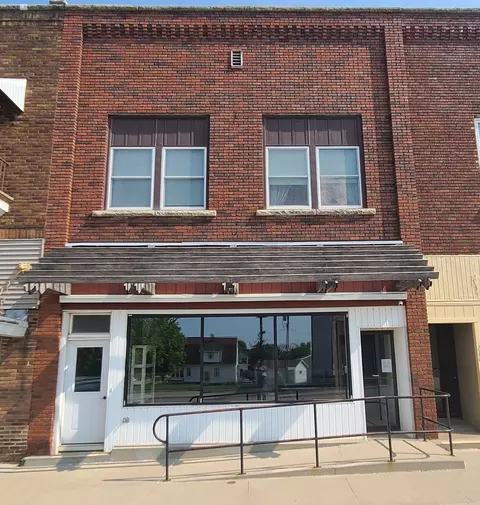 118 W Center St, Monona, IA 52159