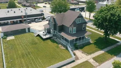 700 N Jackson St, Charles City, IA 50616