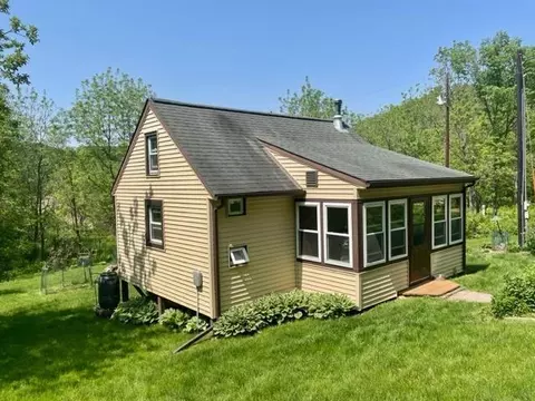 2550 Washington Rd, Dorchester, IA 52140