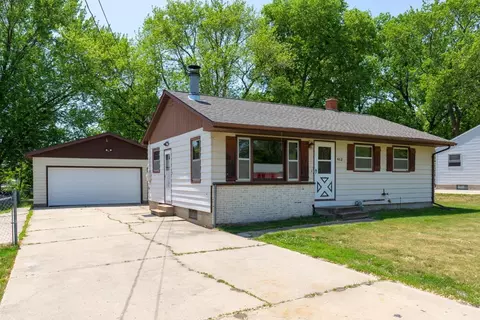 412 Gilbertville Rd, Elk Run Heights, IA 50707