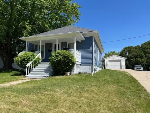 317 E Plum St, West Union, IA 52175