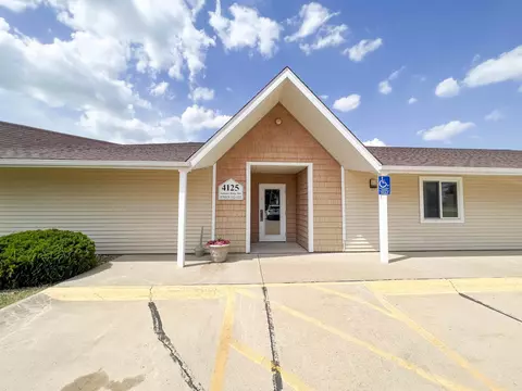 4125 Autumn Ridge Rd #113, Cedar Falls, IA 50613