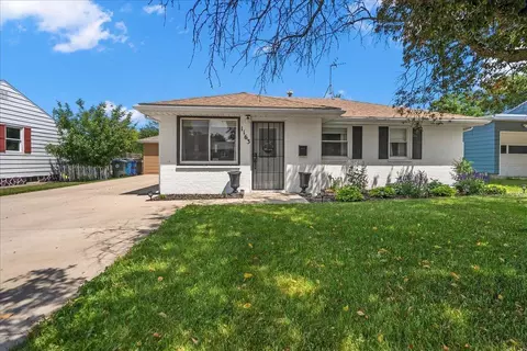 1163 Loretta Ave, Waterloo, IA 50702
