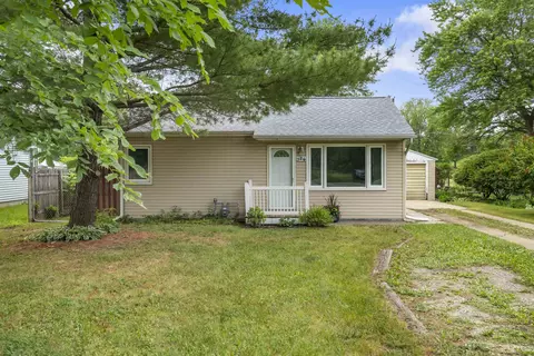 326 Longview St, Cedar Falls, IA 50613