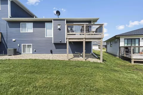 811 Grindstone Cir, Waterloo, IA 50702 photo 19