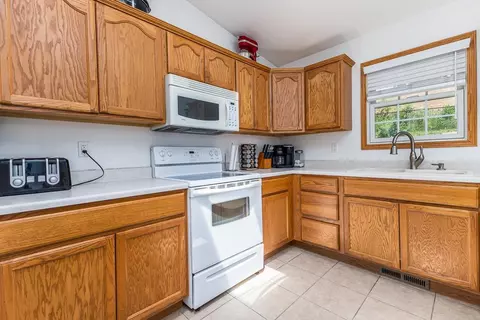 2093 Bald Eagle Ct, Dubuque, IA 52001 photo 8