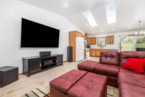 2093 Bald Eagle Ct, Dubuque, IA 52001 photo 5