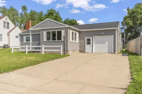 931 Locke Ave, Waterloo, IA 50702