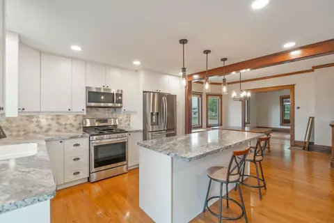 604 E 4 St, Wellsburg, IA 50680