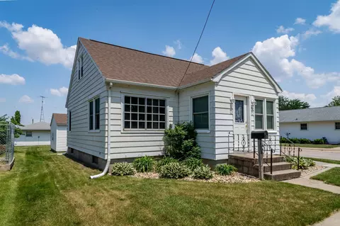 301 G Ave, Grundy Center, IA 50638
