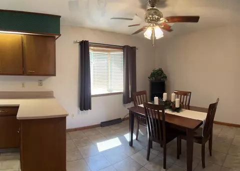 320 Howard St, Sumner, IA 50674 photo 9