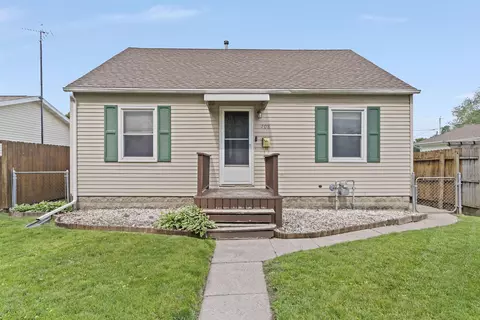 708 Wallgate Ave, Waterloo, IA 50701 photo 2