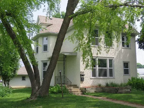208 E Broadway, Decorah, IA 52101
