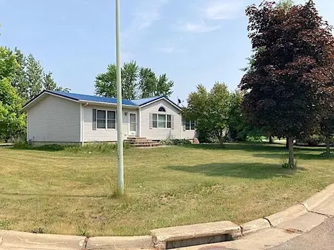 644 Willow Dr, Greene, IA 50636