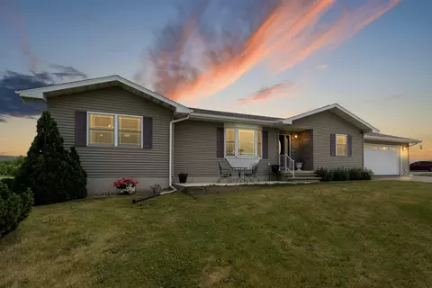 1426 N Ave, Stanley, IA 50671