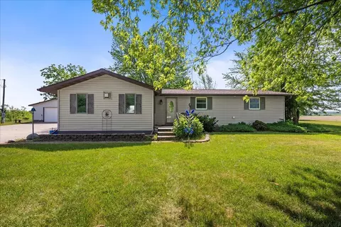 1596 Benson Ave, Jesup, IA 50648