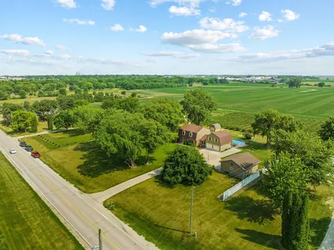 12728 Osage Rd, Jesup, IA 50648