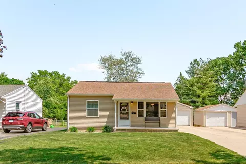 637 Hickory St, Waterloo, IA 50701