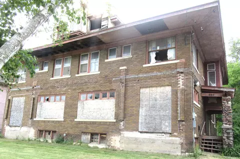 624 W W Park, Waterloo, IA 50701