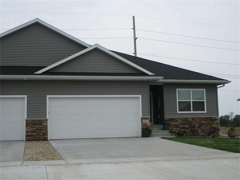2321 Leigh Ln, Cedar Falls, IA 50613