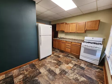 306 SE 6th St, Independence, IA 50644