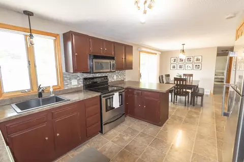 409 5th St, Readlyn, IA 50668 photo 5