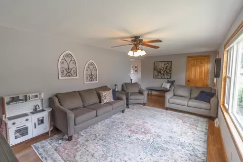 409 5th St, Readlyn, IA 50668 photo 12