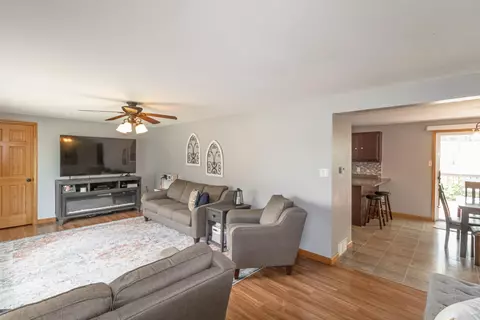 409 5th St, Readlyn, IA 50668 photo 11