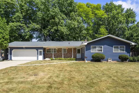 3321 Rosehill Ter, Waterloo, IA 50701