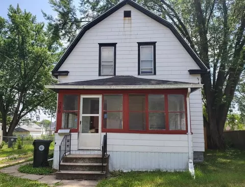206 Butler Ave, Waterloo, IA 50703
